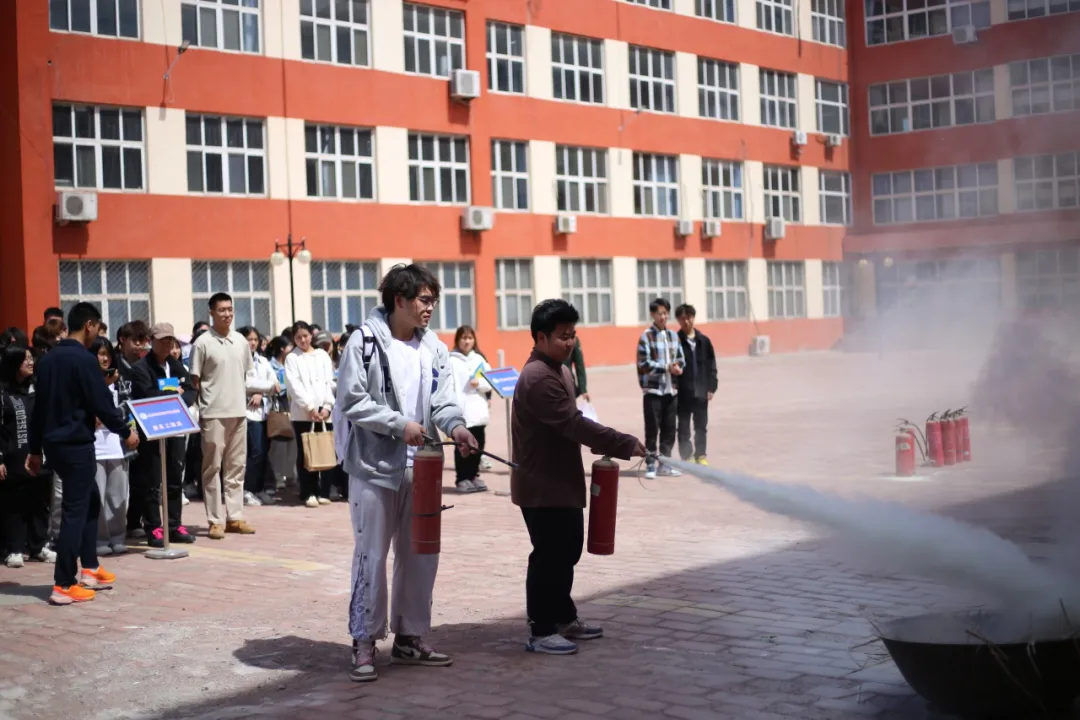 bat365在线中国登录入口开展消防应急疏散演练活动